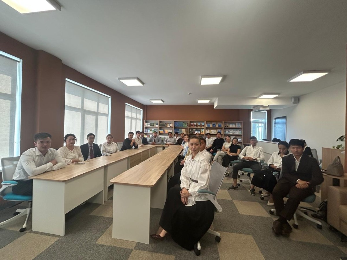 ЖАС МАМАНДАРҒА АРНАЛҒАН ДӨҢГЕЛЕК ҮСТЕЛ ӨТТІ