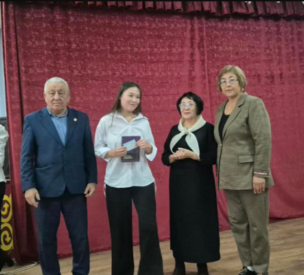 КӘСІБИ МЕРЕКЕДЕ ЖАС КӘСІПОДАҚ МҮШЕЛЕРІНЕ ҚҰРМЕТ КӨРСЕТІЛДІ