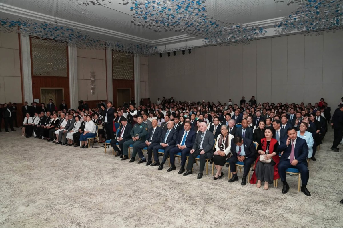 САЛТАНАТТЫ ШАРА ҰСТАЗДАР КҮНІНЕ АРНАЛДЫ